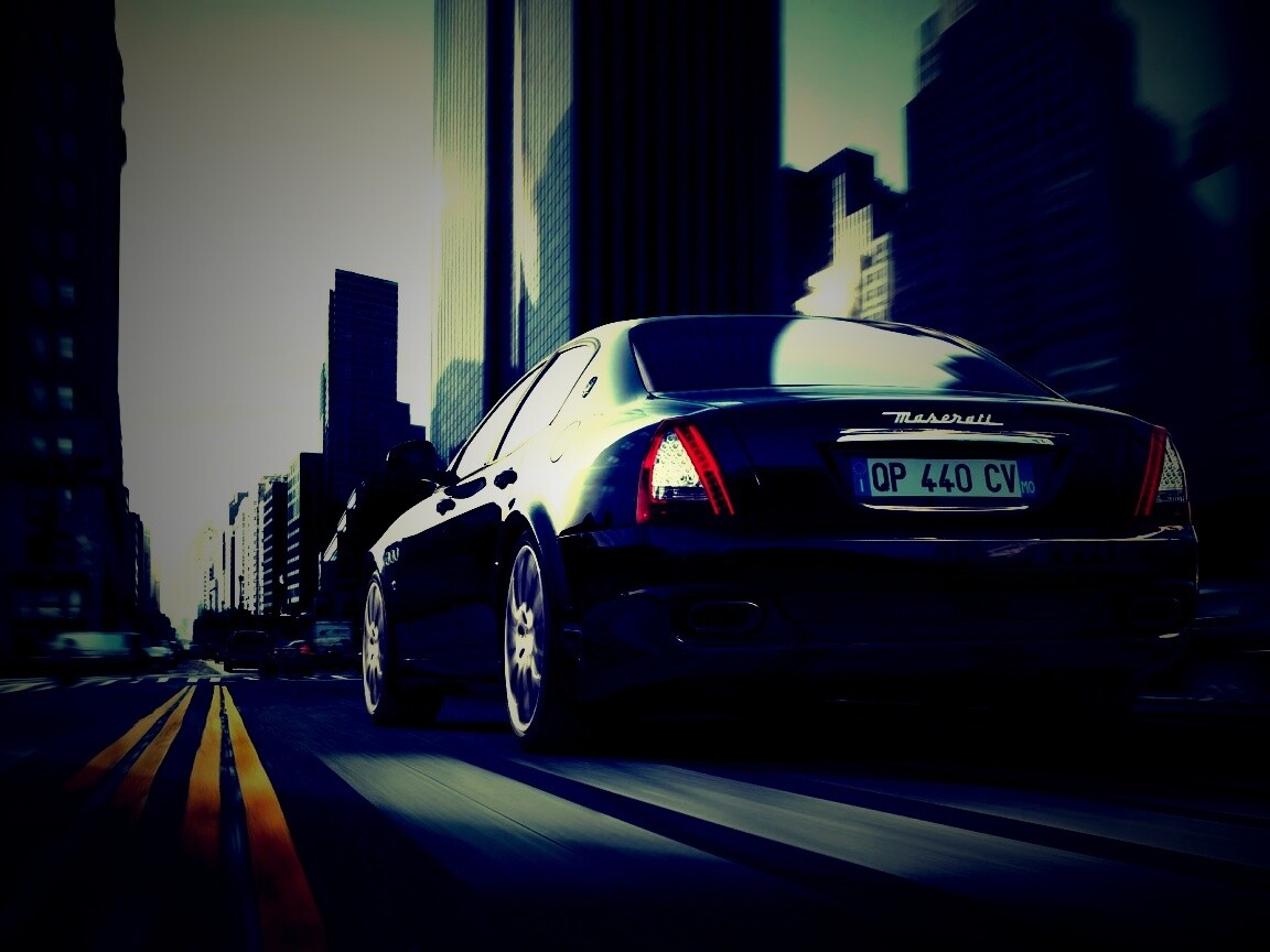 Maserati Quattroporte в городе обои