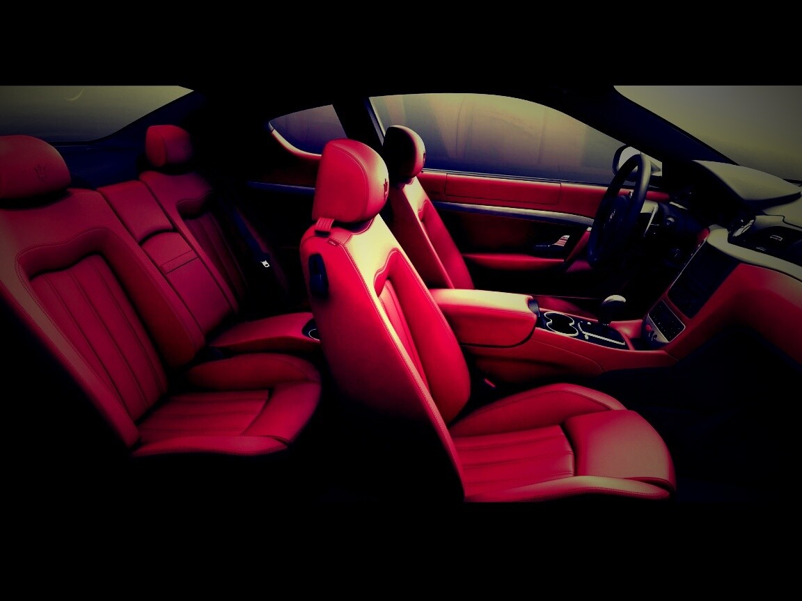 Салон Мазерати обои