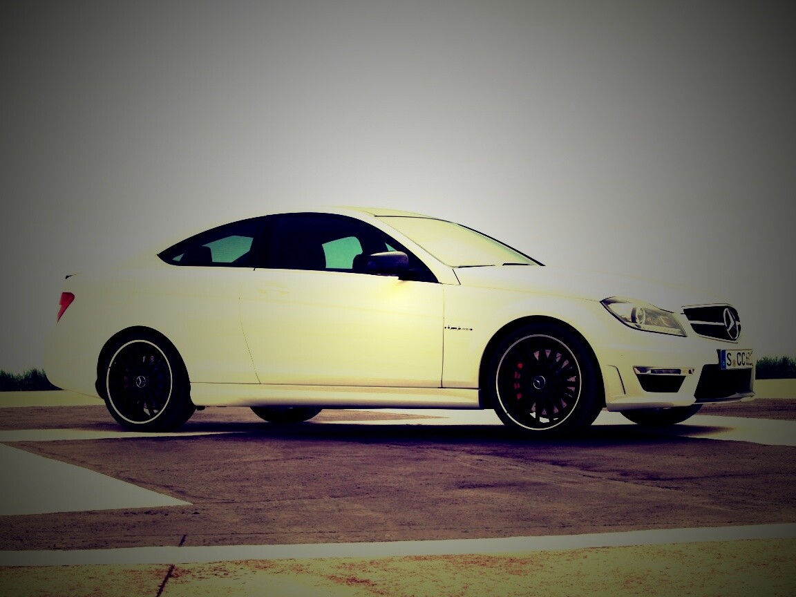 Mecedes C63 обои