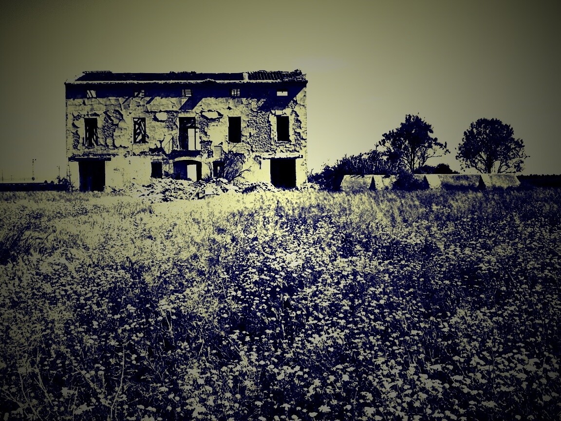 Руины жилого дома обои