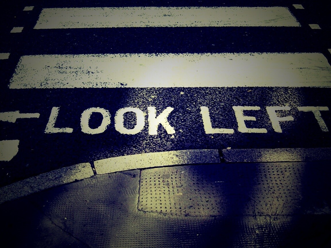 Посмотрите налево обои