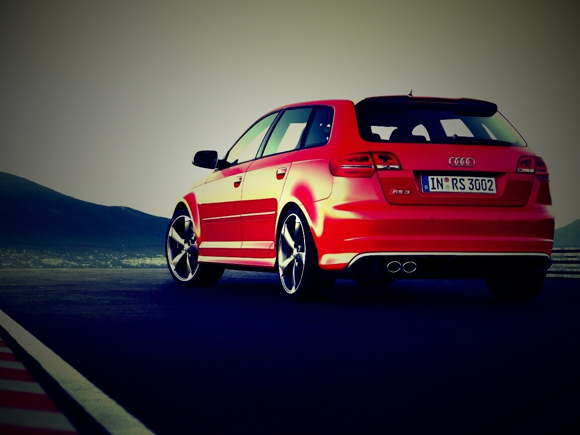 Audi модели RS3 сзади обои
