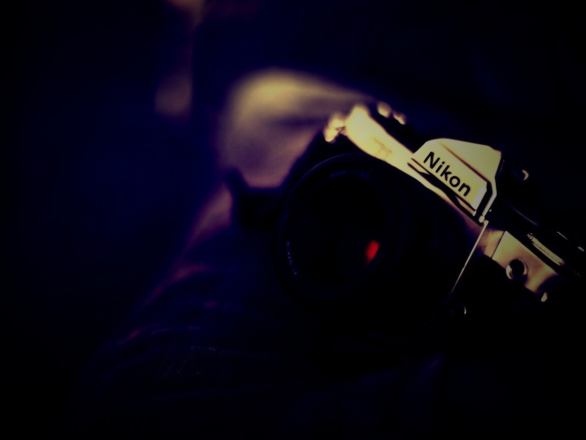 Плёночный фотоаппарат Nikon обои