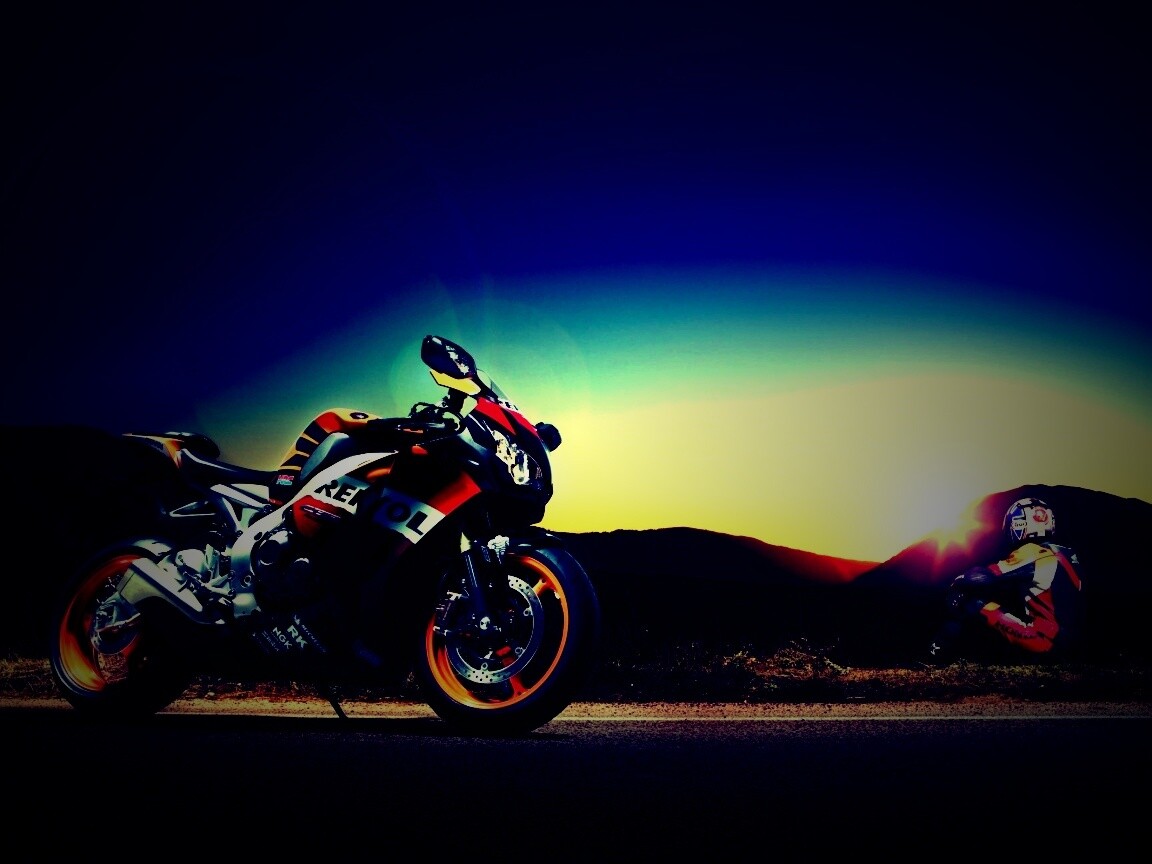 Мотоциклист и мотоцикл обои