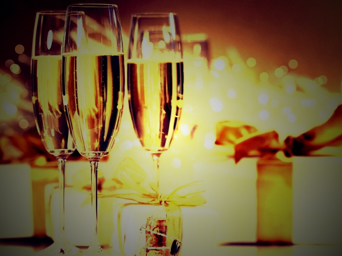 Бокалы с шампанским обои