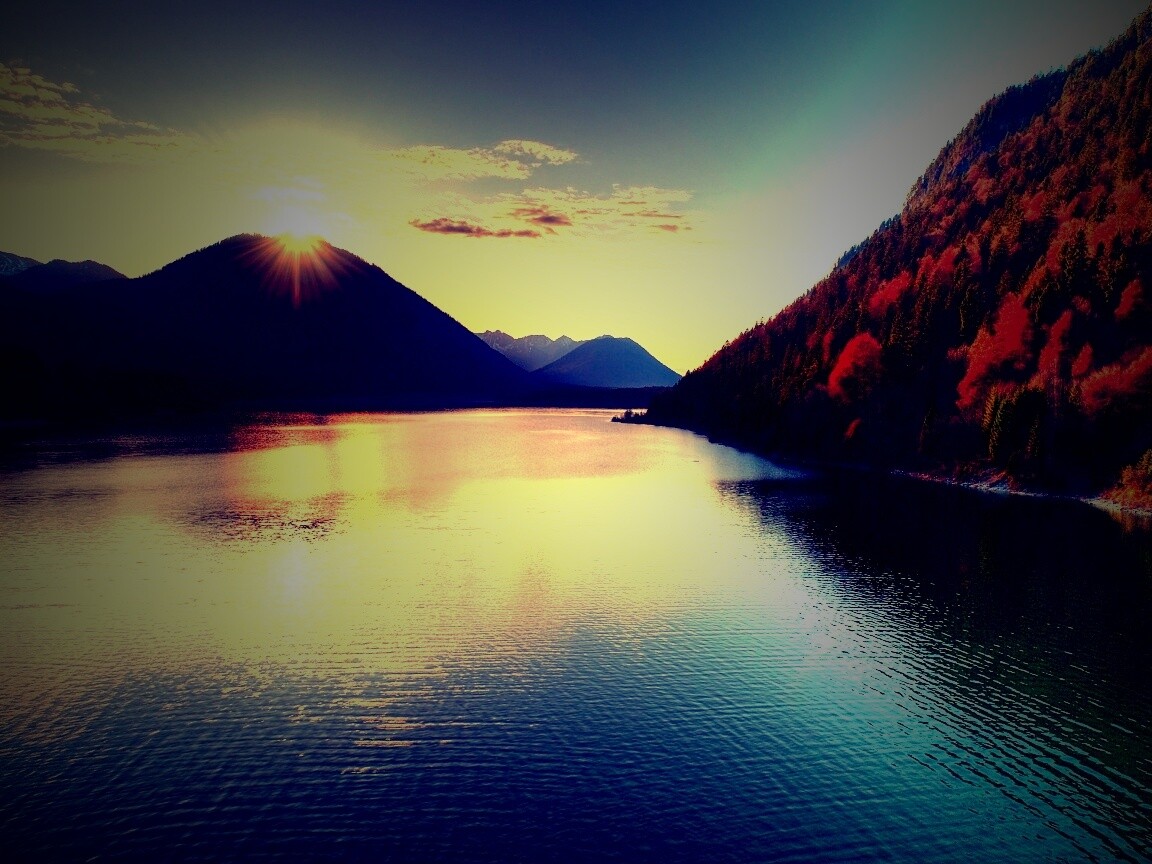 Закат в горах обои