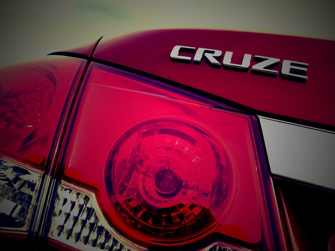 Шильдик Chevrolet Cruze обои