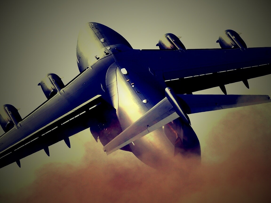 Большой грузовой самолет на взлете обои