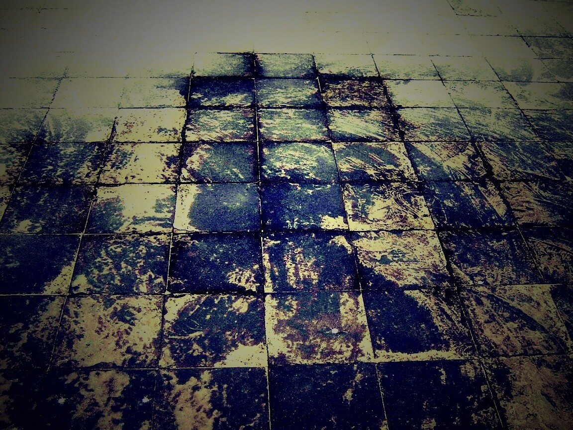 Дорога из серой плитки обои