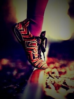 Разноцветные кроссовки обои