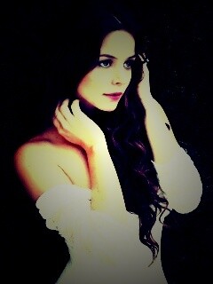 В белом платье обои