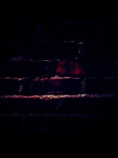 Затемненная кирпичная стена обои