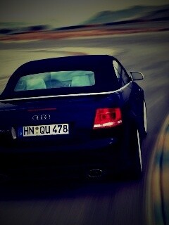 Audi RS 4 с тряпичной крышей обои