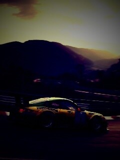 Гоночный Порше на треке обои