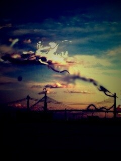 Абстракиця над мостом обои