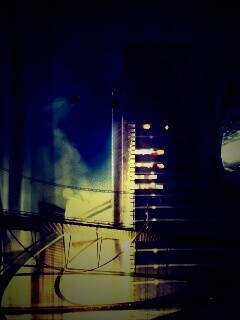 Выброс в городе будущего обои