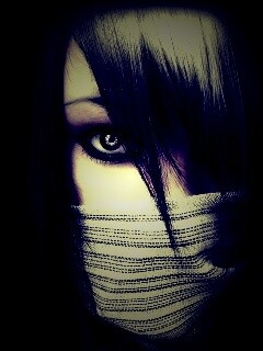 Девушка с закрытым ртом обои