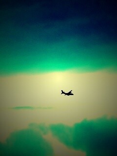 Самолет в небе обои