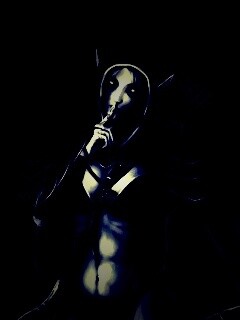 Ночная эльфийка призывает к тишине обои