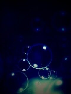 Пузыри в темной воде обои