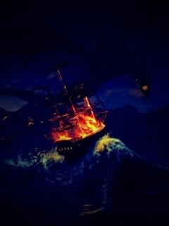 Дракон нападает на корабль обои