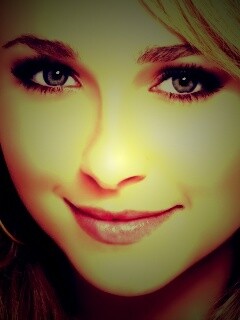 Лицо красавицы обои
