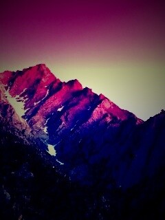 Розовые горы обои