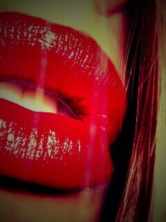 Сочные губы обои