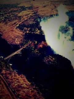 Живописный водопад обои