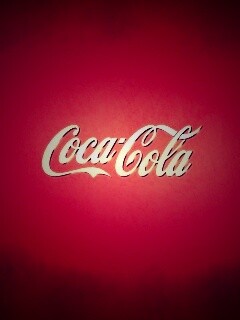 Красный логотип Coca-Cola обои