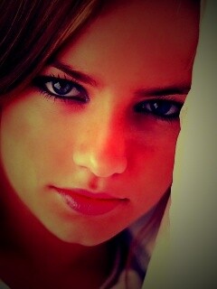 Красивая молодая девушка обои