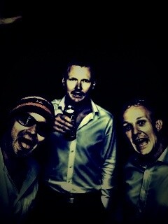 Колоритная тройка обои