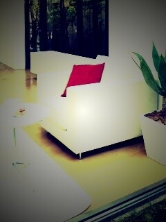 Белое кресло обои