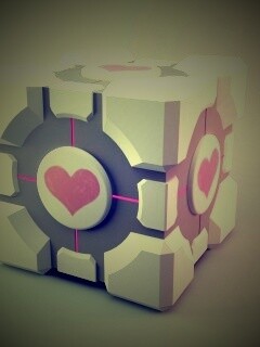 Взвешенный куб-компаньон обои