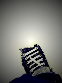 Дурак зимой в кедах обои