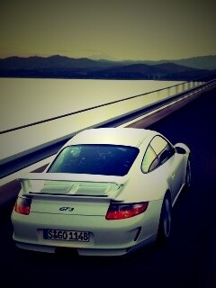 Порше на дамбе обои