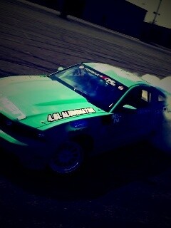 Мустанг дрифтует обои