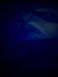 Темная мятая бумага обои