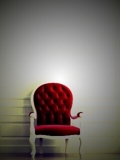 красное кресло в белой комнате обои