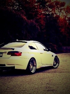 Белый BMW M3 обои