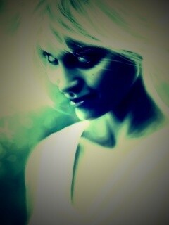 Девушка медиум обои