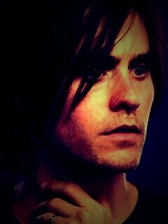 Джаред  Лето недоумевает обои