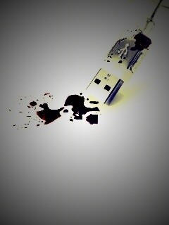 Кровавый usb обои