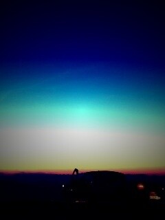 Авто на фоне заката обои