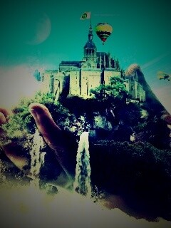 Замок в руке обои