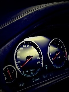 Приборная панель BMW F10 обои