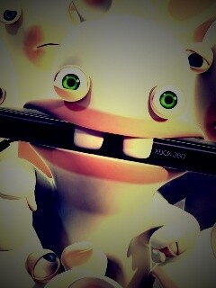 Кролик грызет кинект обои