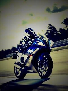 Мотоциклист на треке обои