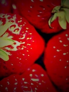 Сочная клубничка обои