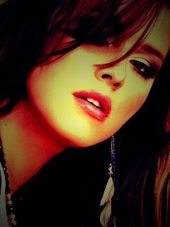 Брюнетка обои